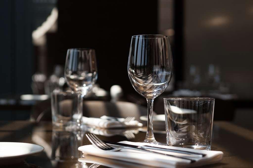 Radisson Lucknow City Center Restoran foto