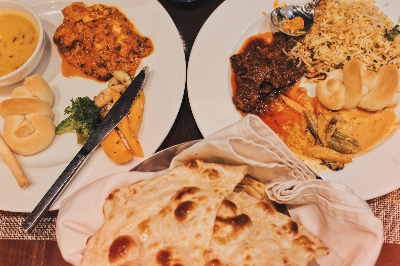 Radisson Lucknow City Center Bagian luar foto